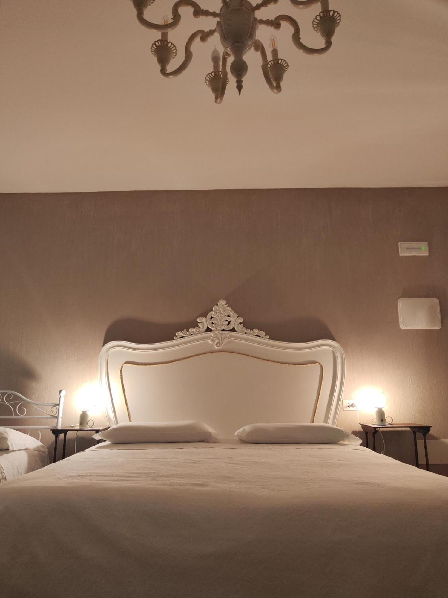 Garda Relais Antica Romelia Bed & Breakfast Montichiari Bagian luar foto