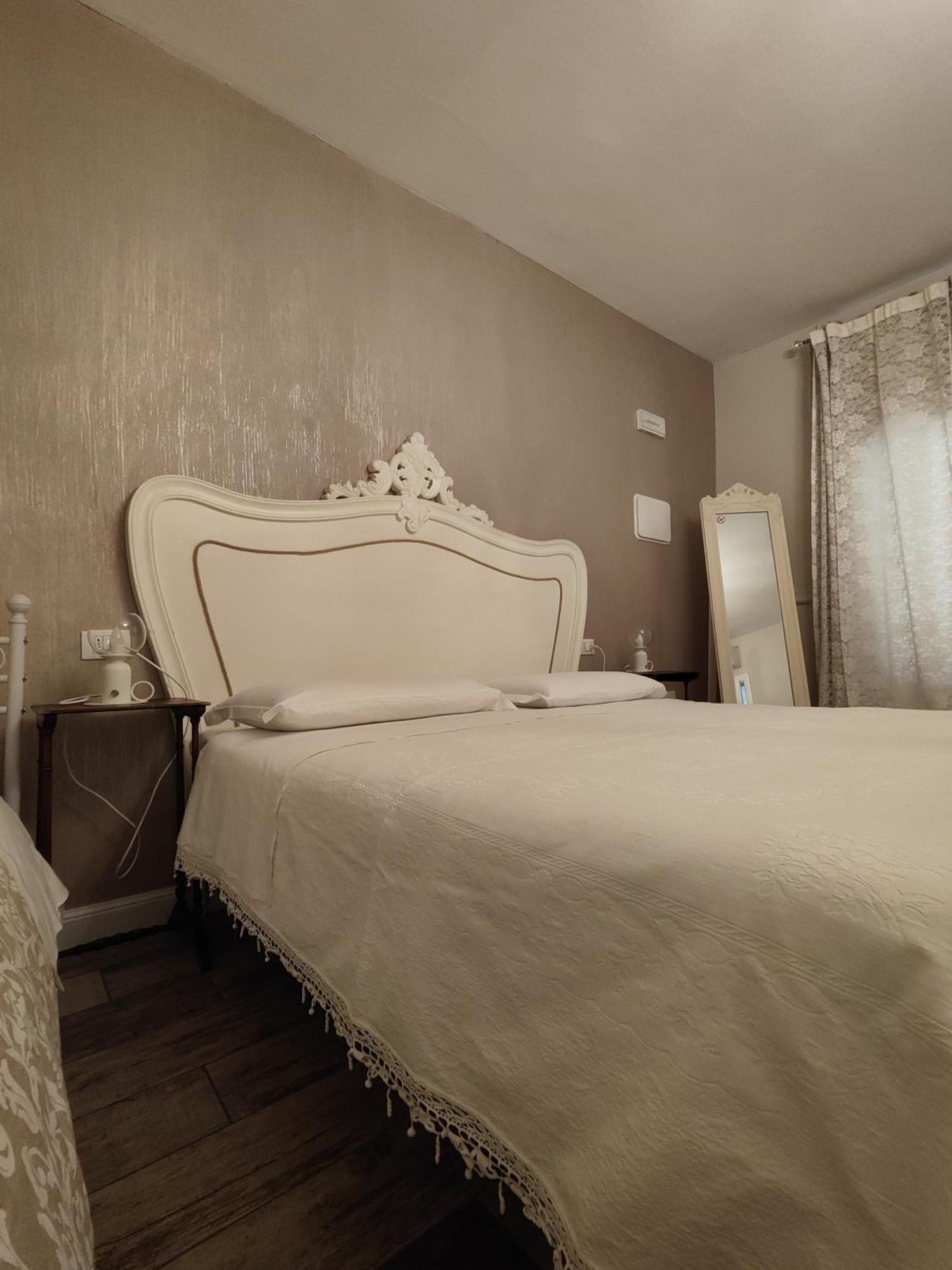 Garda Relais Antica Romelia Bed & Breakfast Montichiari Bagian luar foto