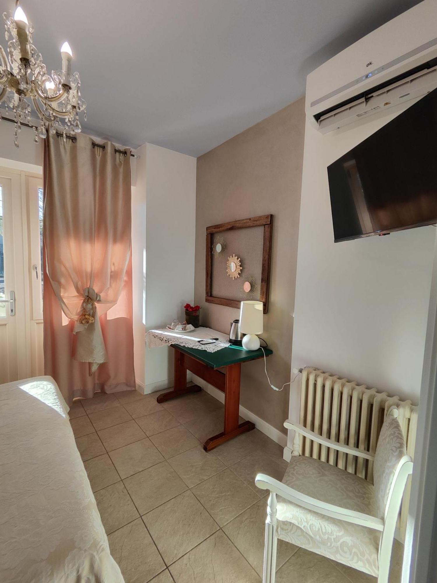 Garda Relais Antica Romelia Bed & Breakfast Montichiari Bagian luar foto