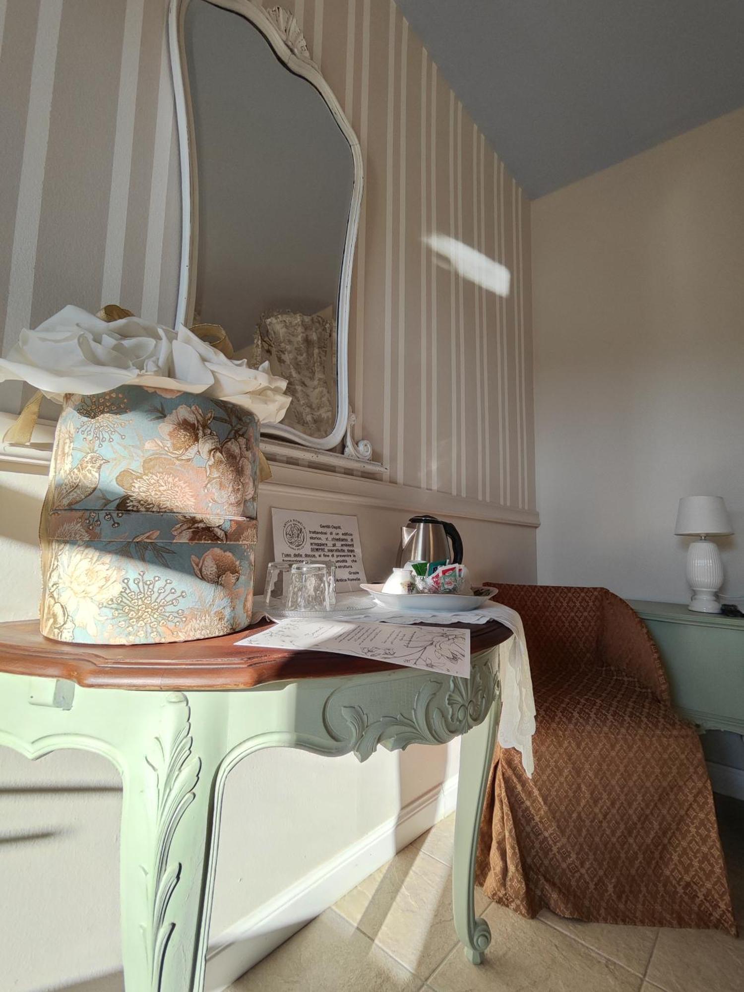 Garda Relais Antica Romelia Bed & Breakfast Montichiari Bagian luar foto