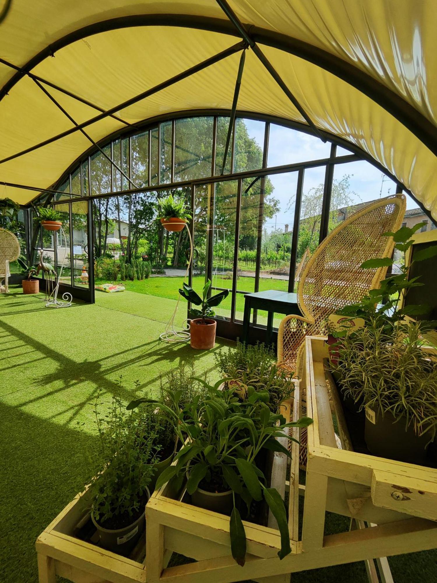 Garda Relais Antica Romelia Bed & Breakfast Montichiari Bagian luar foto
